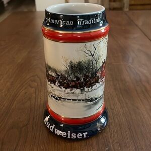 Anhueser-Busch Budweiser 1990 Christmas beer stein. The artist Susan Sampson.
